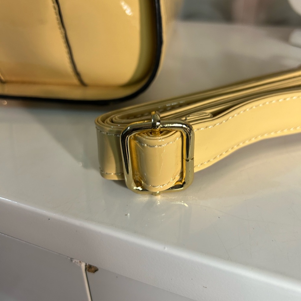 Large Handbag Tote - Picture 2 of 5